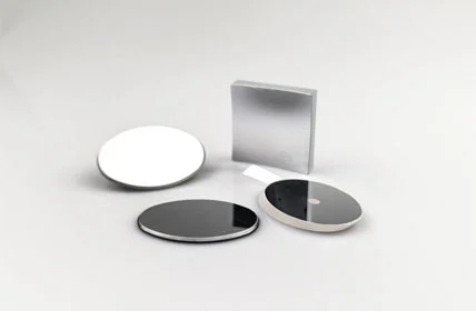 استخدامات مبتكرة للمرايا البصرية في العلوم والصناعة